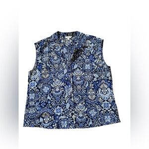 Reitmans Navy and White Floral Sleeveless Collared Blouse